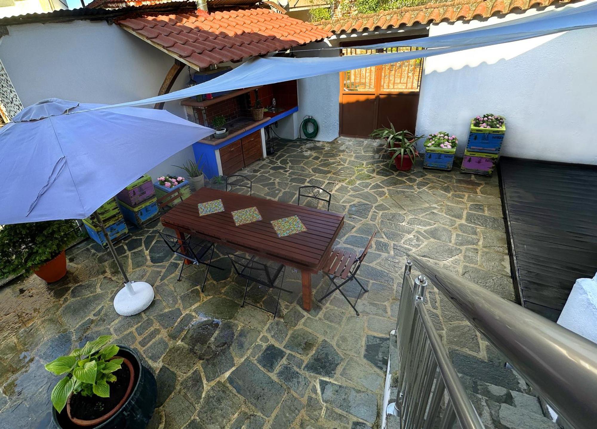 아나이아 Renovated Old Manor House With Yard 빌라 외부 사진