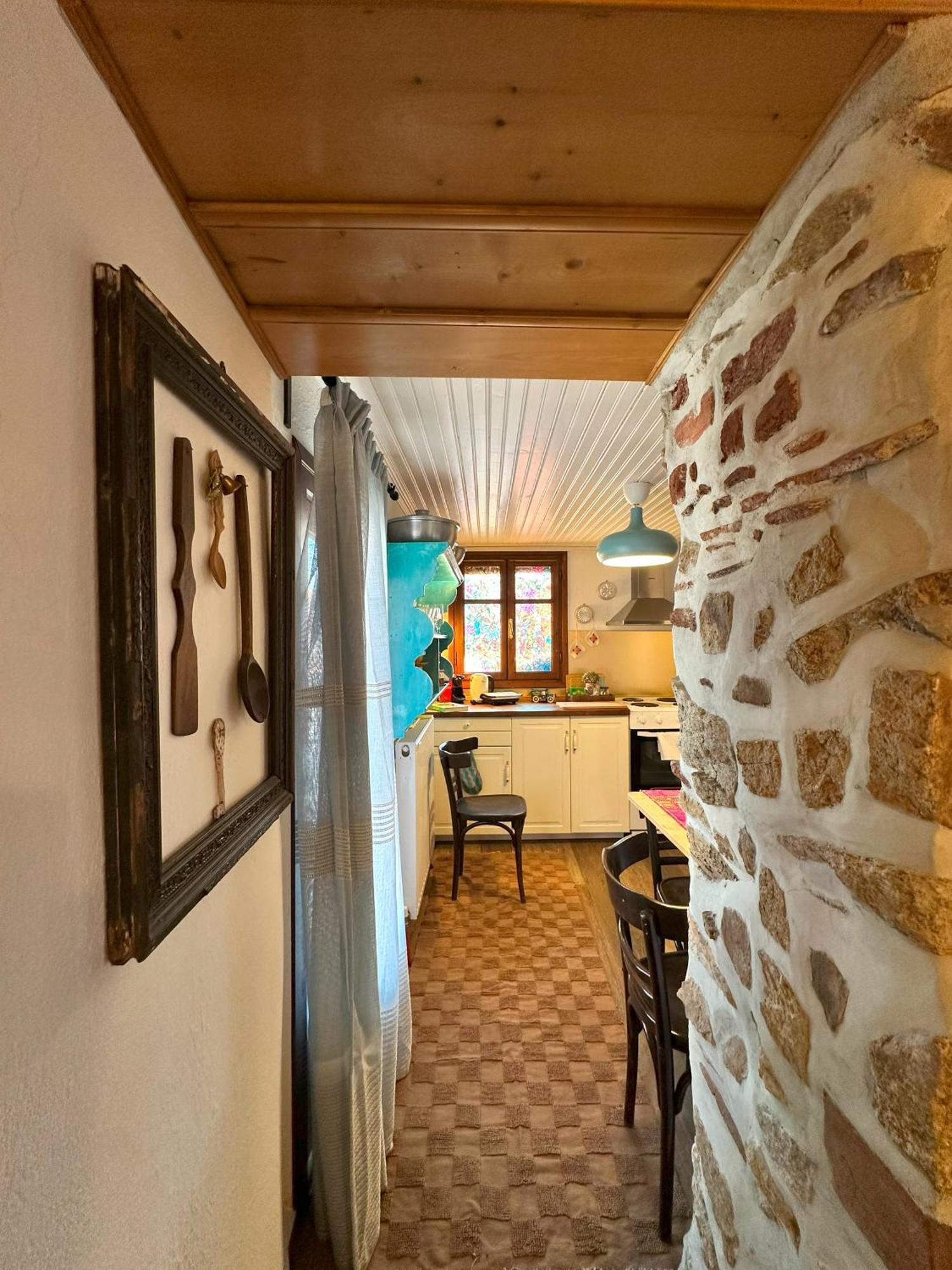 아나이아 Renovated Old Manor House With Yard 빌라 외부 사진
