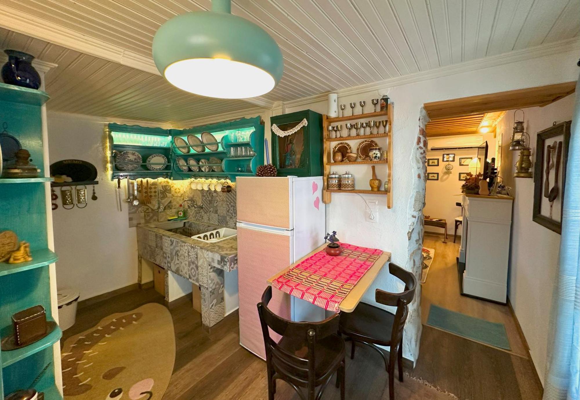 아나이아 Renovated Old Manor House With Yard 빌라 외부 사진